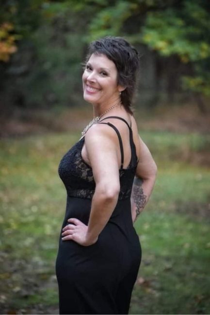 Tori Humphries - Owner and Hair Stylists at SALON 10 in Brentwood, TN